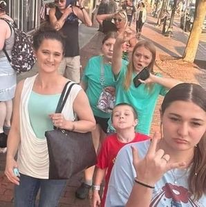 Meet your Posher, Amanda